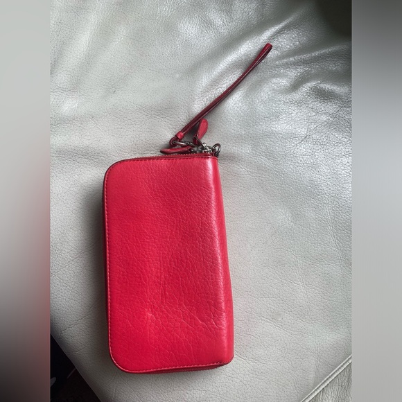 Coach wristlet Pebbled Leather double zip accordion wallet. Red - Picture 5 of 8
